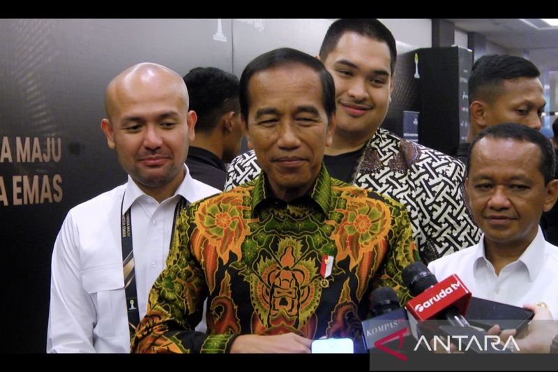 Jokowi Soal Isu Melarang Putranya Maju Pilkada Jakarta Tanya Kaesang