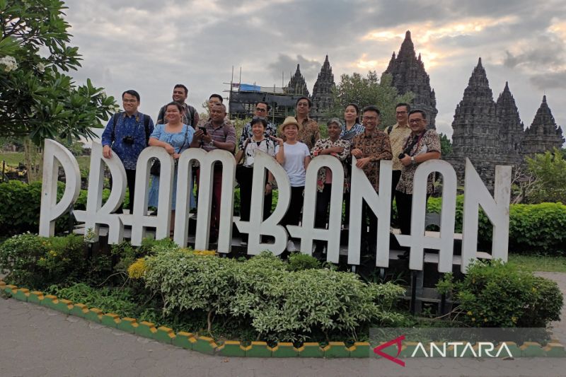 Kemenlu Ajak Jurnalis ASEAN Mengenal Toleransi Di Candi Prambanan