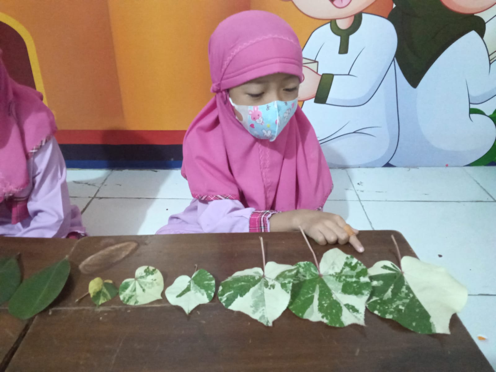 MENINGKATKAN KEMAMPUAN KOGNITIF ANAK DALAM MENGURUTKAN BENDA ...