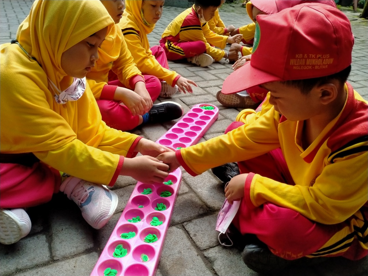 Pentingnya Melestarikan Permainan Tradisional Untuk Anak Usia Dini.