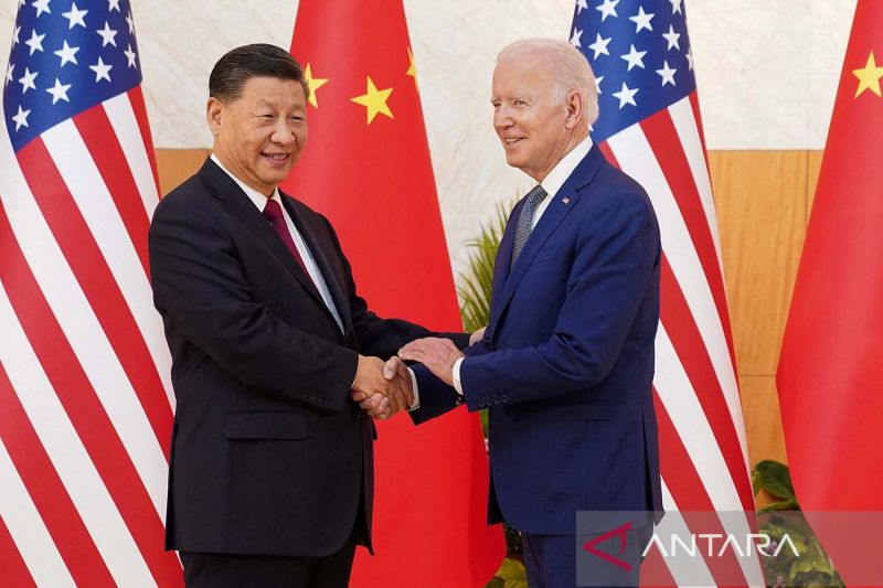 Jabat Tangan Erat Presiden AS Joe Biden Dan Presiden China Xi Jinping ...