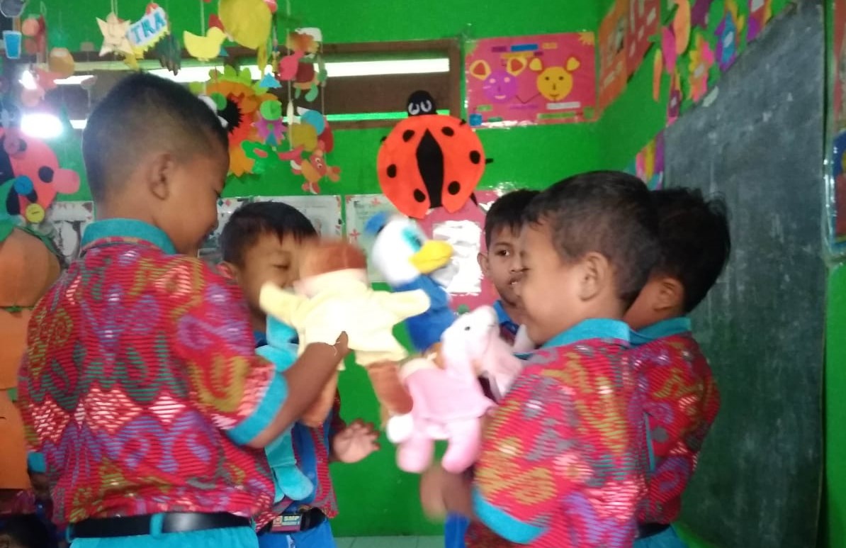 Meningkatkan Keterampilan Bahasa Anak Dengan Menggunakan Media Boneka ...