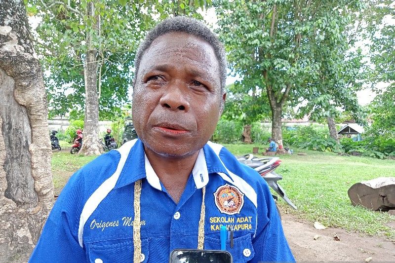 Sekolah Adat Negeri Papua Pusat Pembelajaran Budaya Lokal