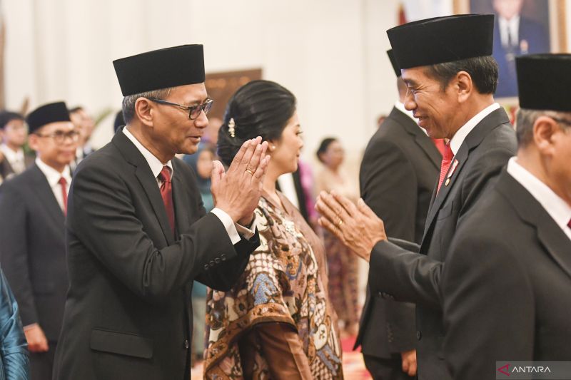 Presiden Lantik 12 Duta Besar RI